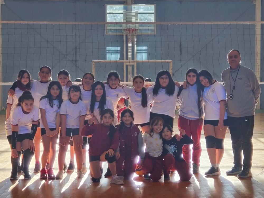 ¡Gran encuentro deportivo de nuestra Selección Mini de Voleibol Damas!