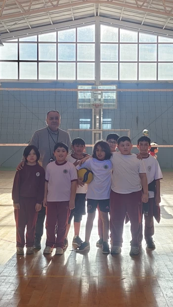 Nuestra Selección Mini de Voleibol Varones lo dio todo en la cancha