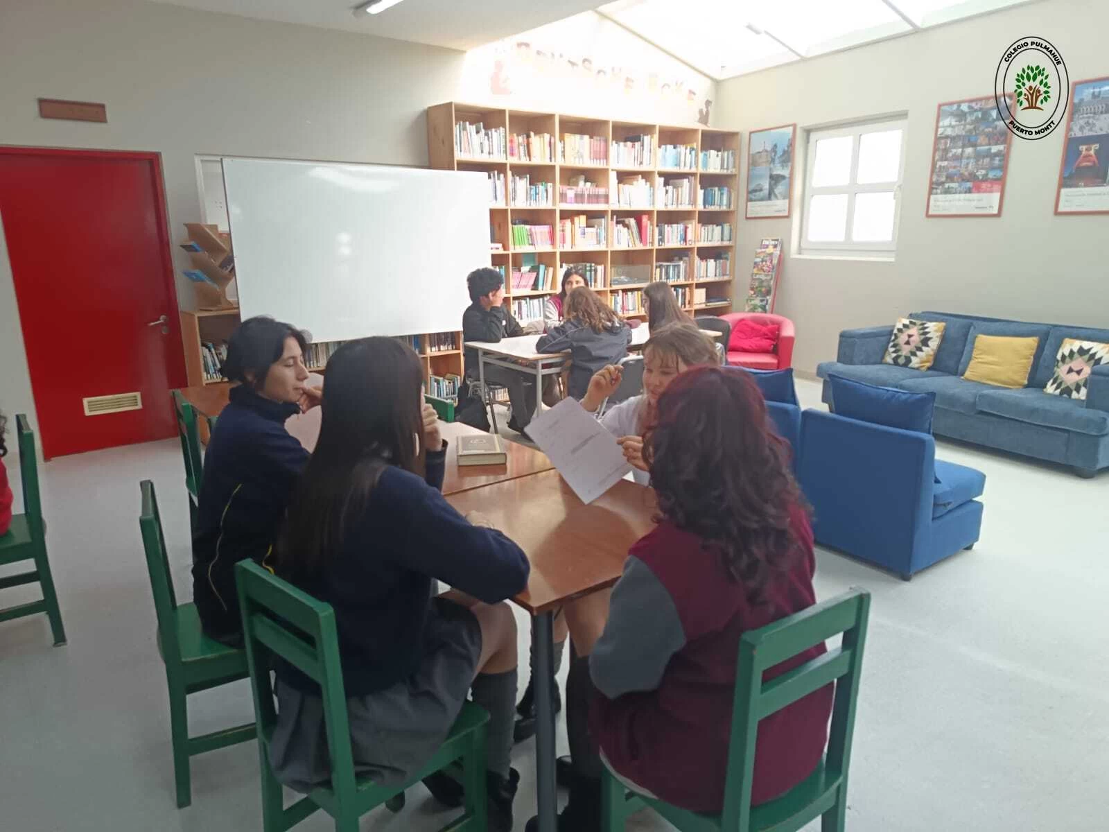 Imagen de la noticia: Destacada participación del Equipo de Debate del Colegio Pulmahue en Jornada de Entrenamiento Intercolegial