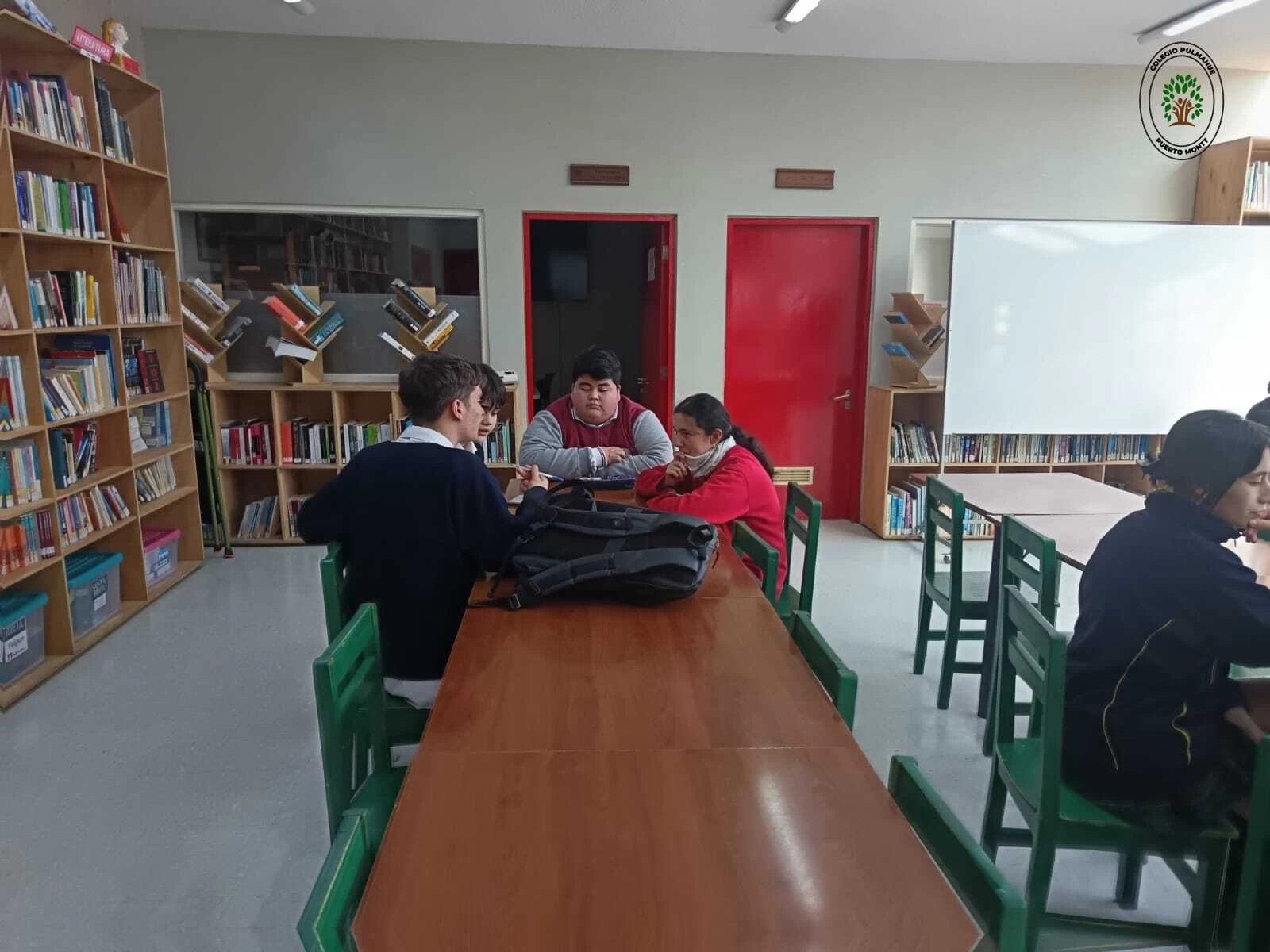 Imagen de la noticia: Destacada participación del Equipo de Debate del Colegio Pulmahue en Jornada de Entrenamiento Intercolegial