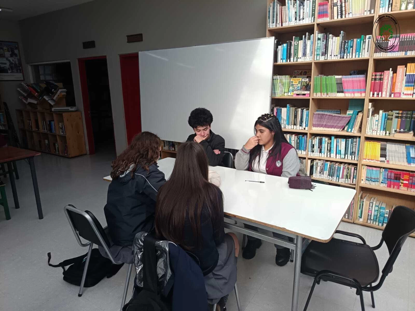 Imagen de la noticia: Destacada participación del Equipo de Debate del Colegio Pulmahue en Jornada de Entrenamiento Intercolegial