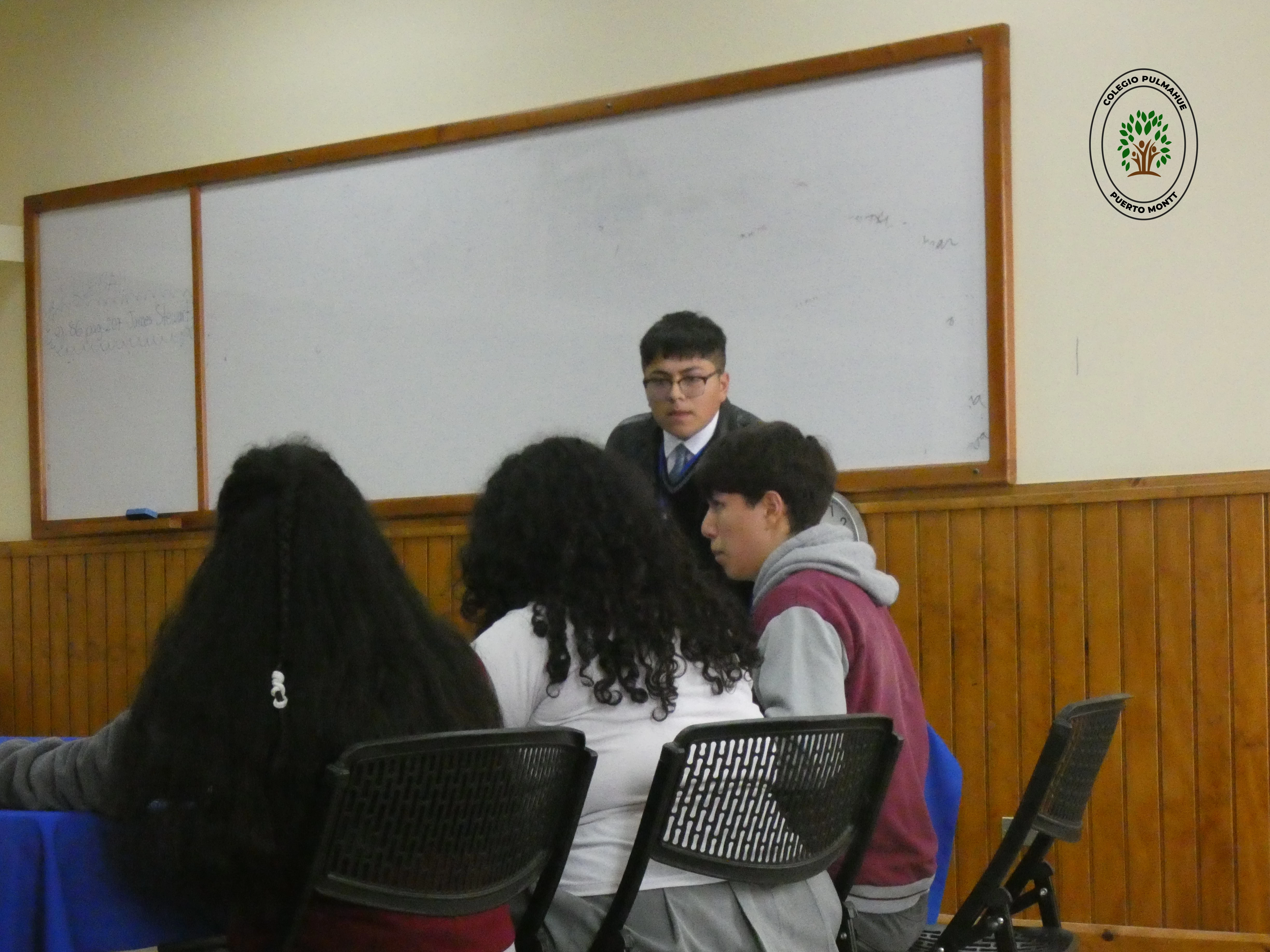 Imagen de la noticia: Destacada participación: Equipo de debate debuta con importantes triunfos en torneo regional