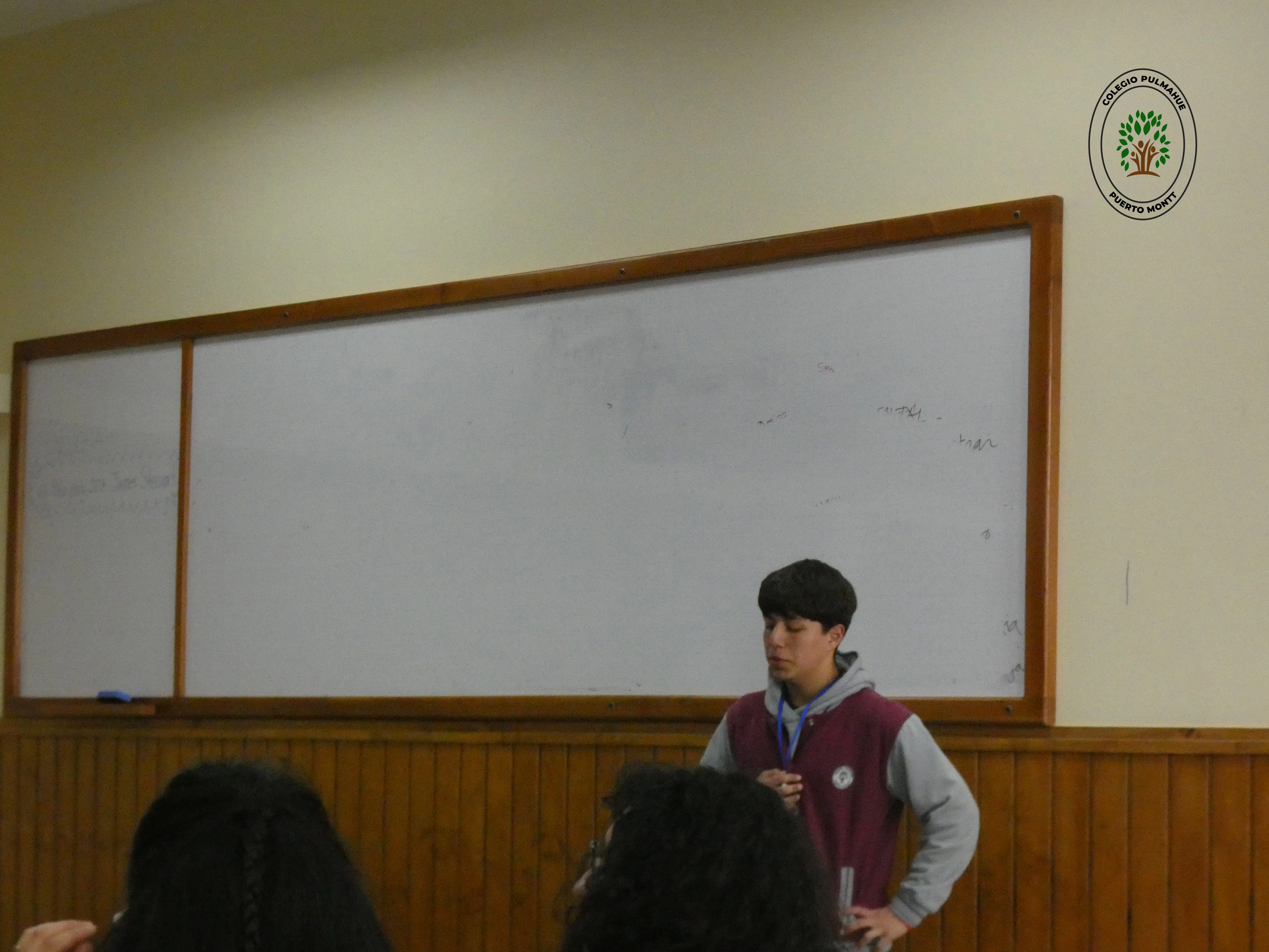 Imagen de la noticia: Destacada participación: Equipo de debate debuta con importantes triunfos en torneo regional