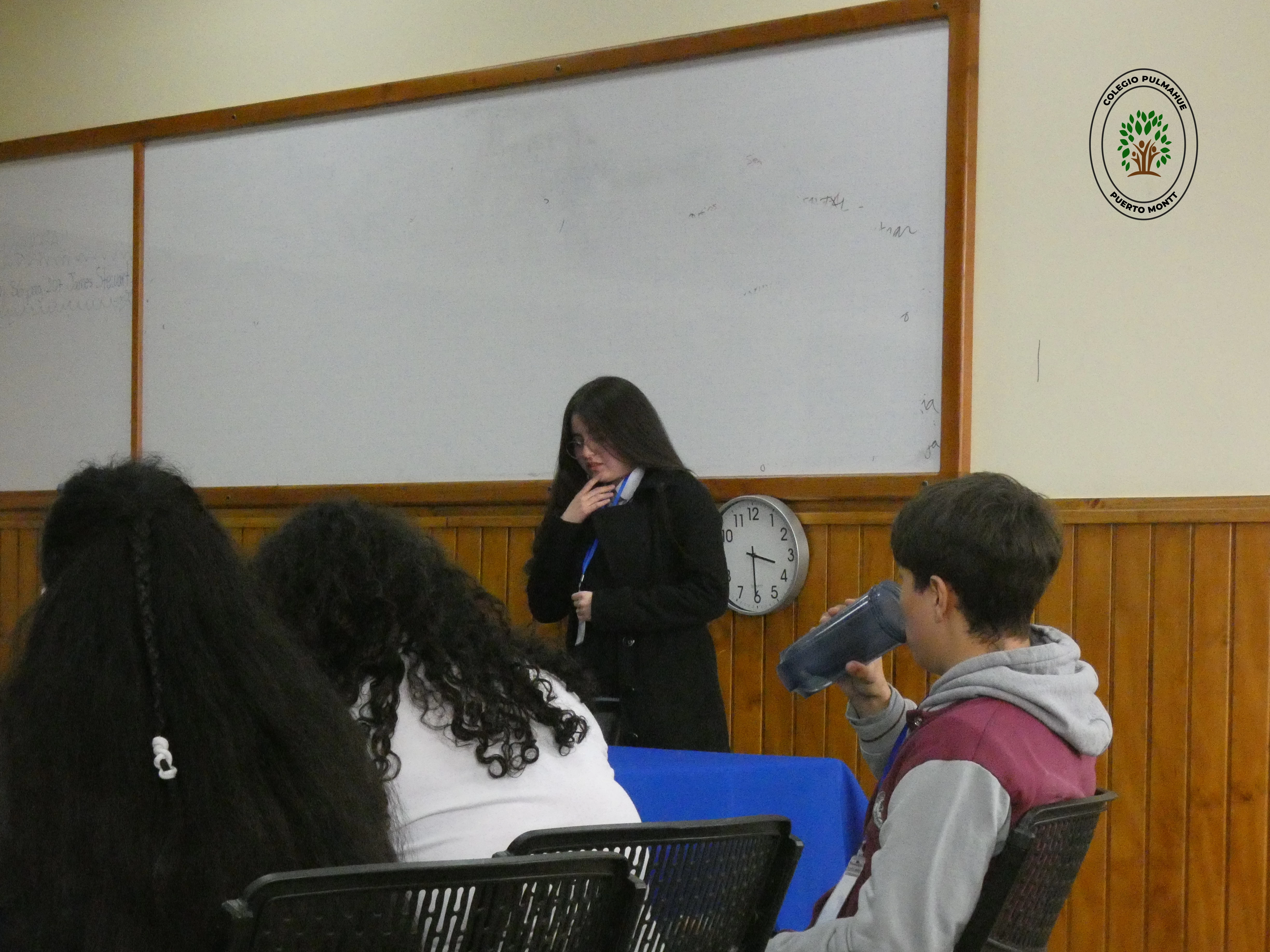 Imagen de la noticia: Destacada participación: Equipo de debate debuta con importantes triunfos en torneo regional