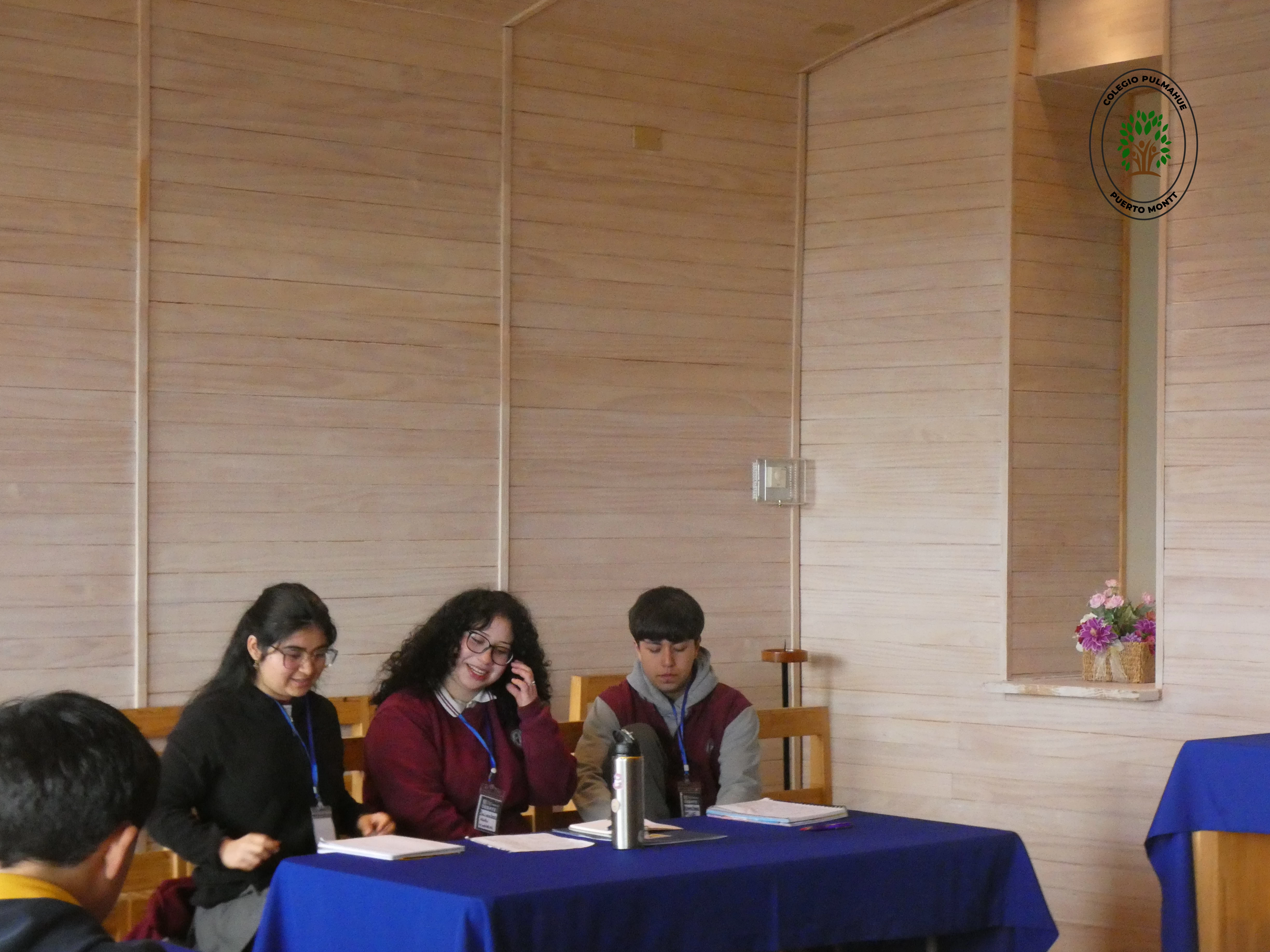 Imagen de la noticia: Destacada participación: Equipo de debate debuta con importantes triunfos en torneo regional