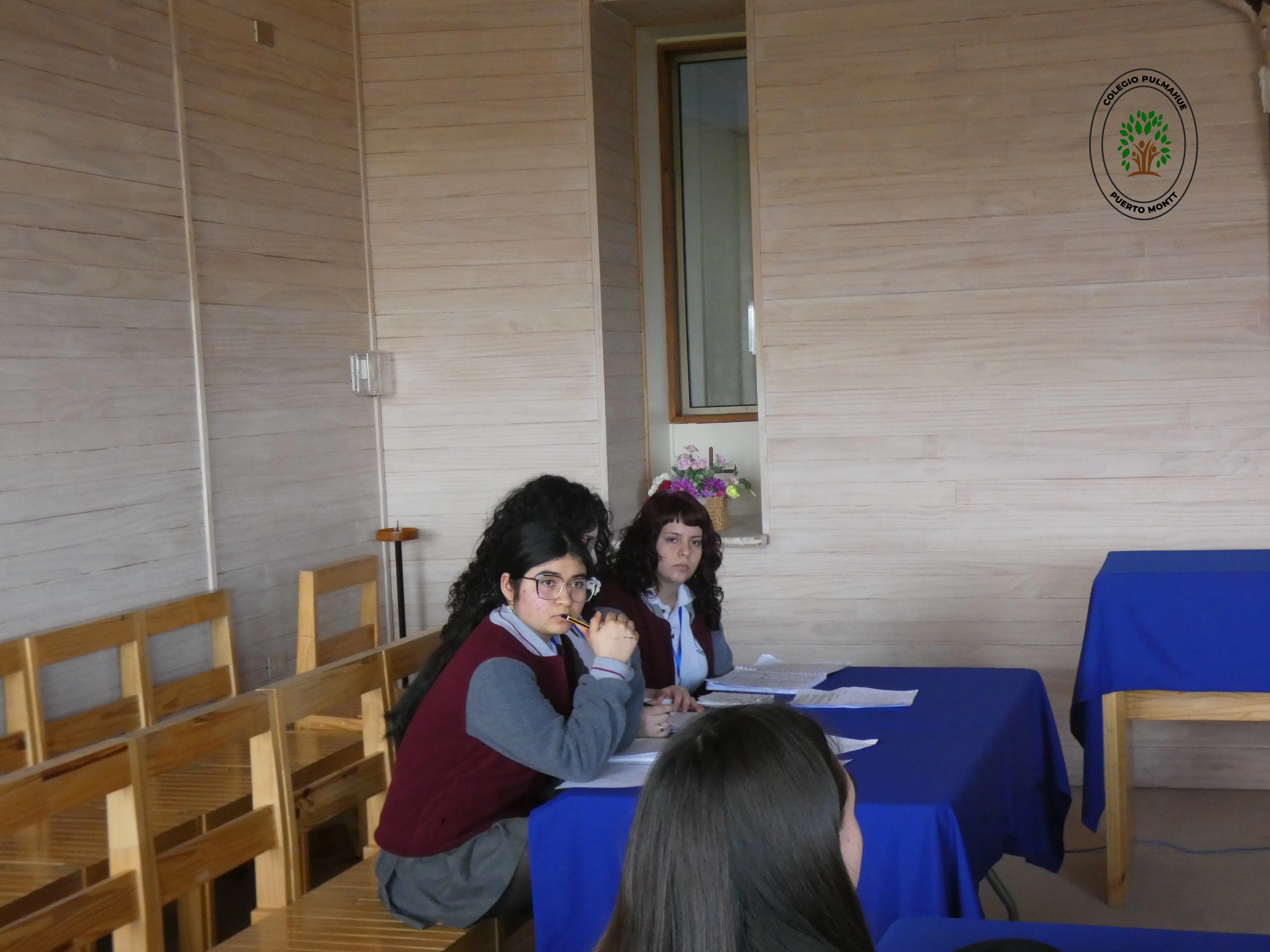 Imagen de la noticia: Destacada participación: Equipo de debate debuta con importantes triunfos en torneo regional