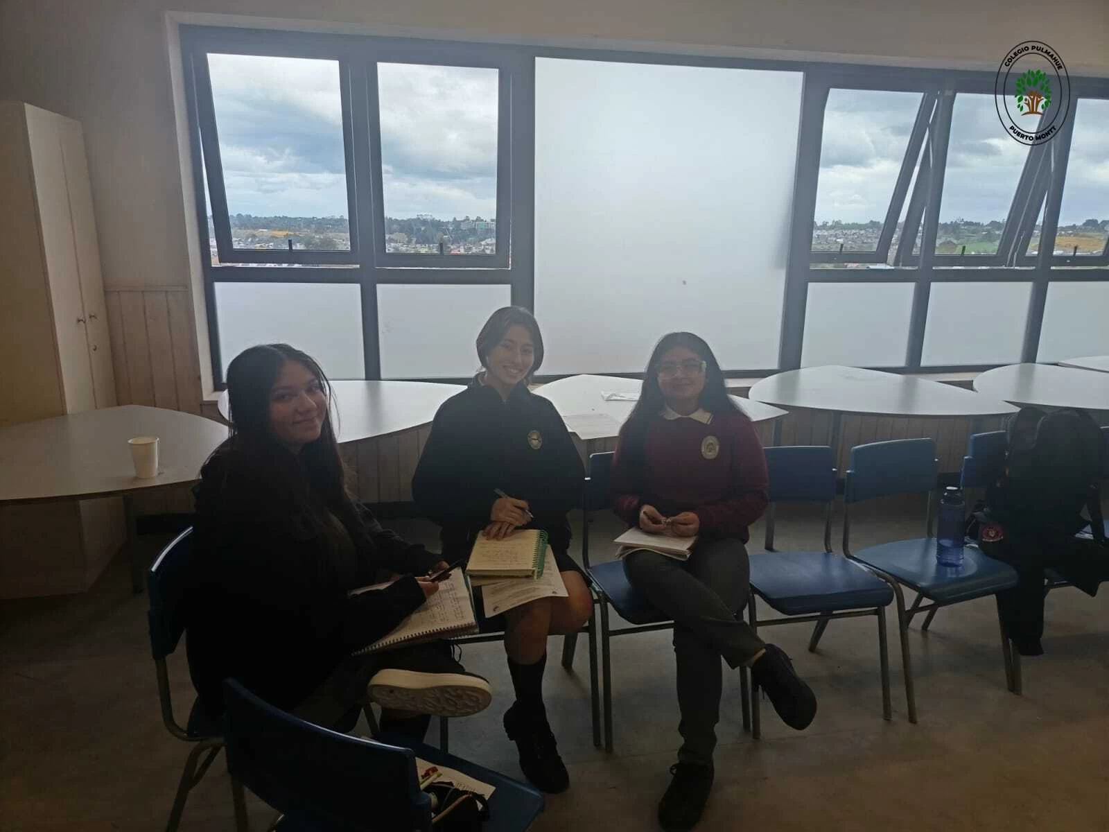 Imagen de la noticia: Equipo de debate participa en enriquecedora jornada formativa en el Colegio Puerto Varas