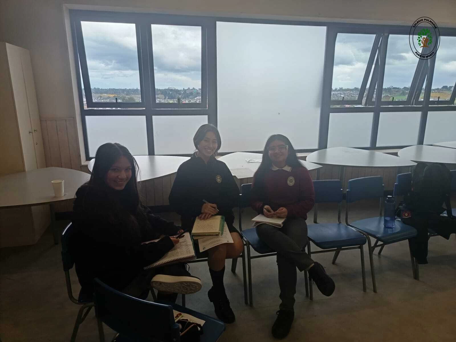 Imagen de la noticia: Equipo de debate participa en enriquecedora jornada formativa en el Colegio Puerto Varas