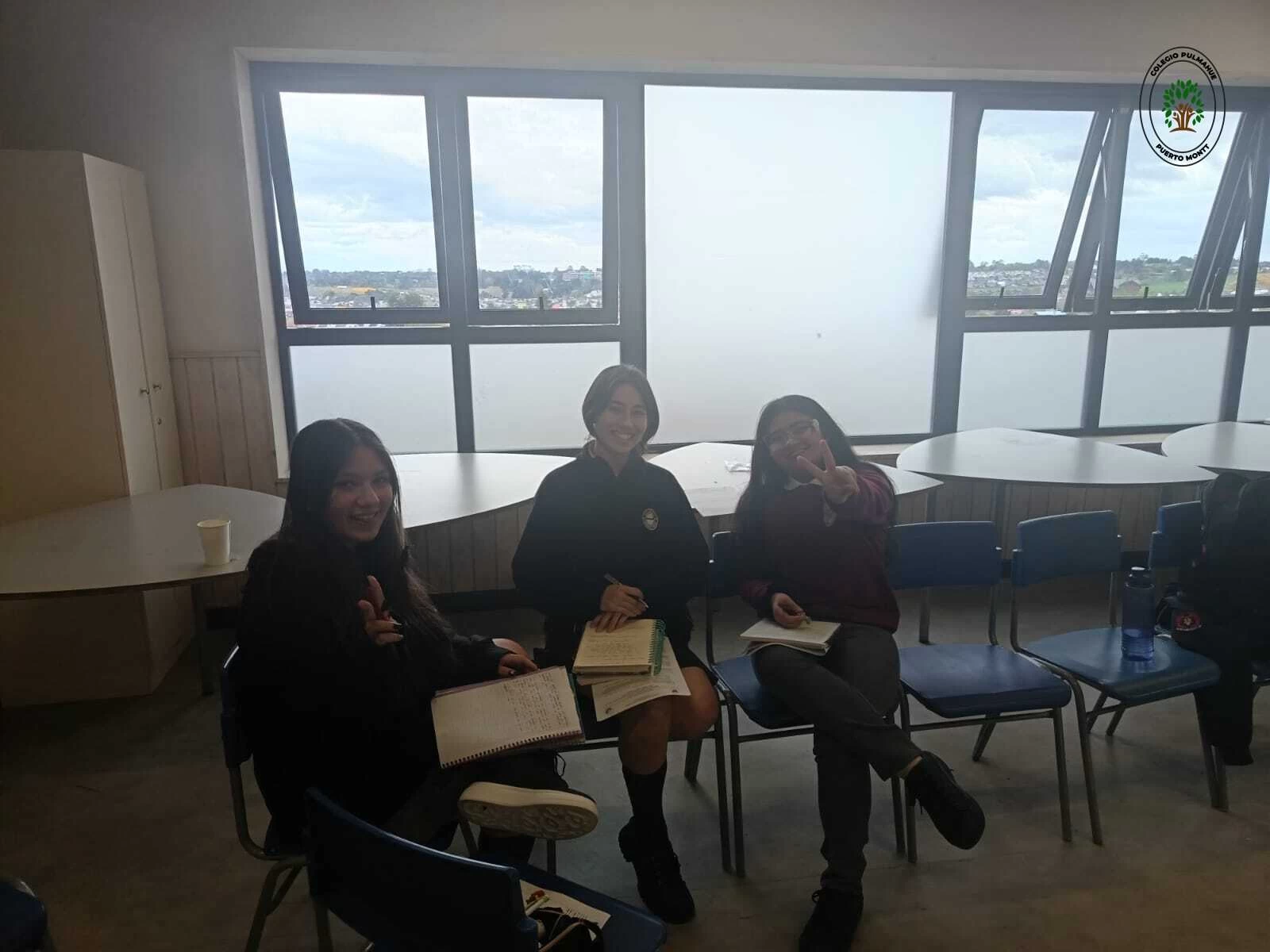 Imagen de la noticia: Equipo de debate participa en enriquecedora jornada formativa en el Colegio Puerto Varas