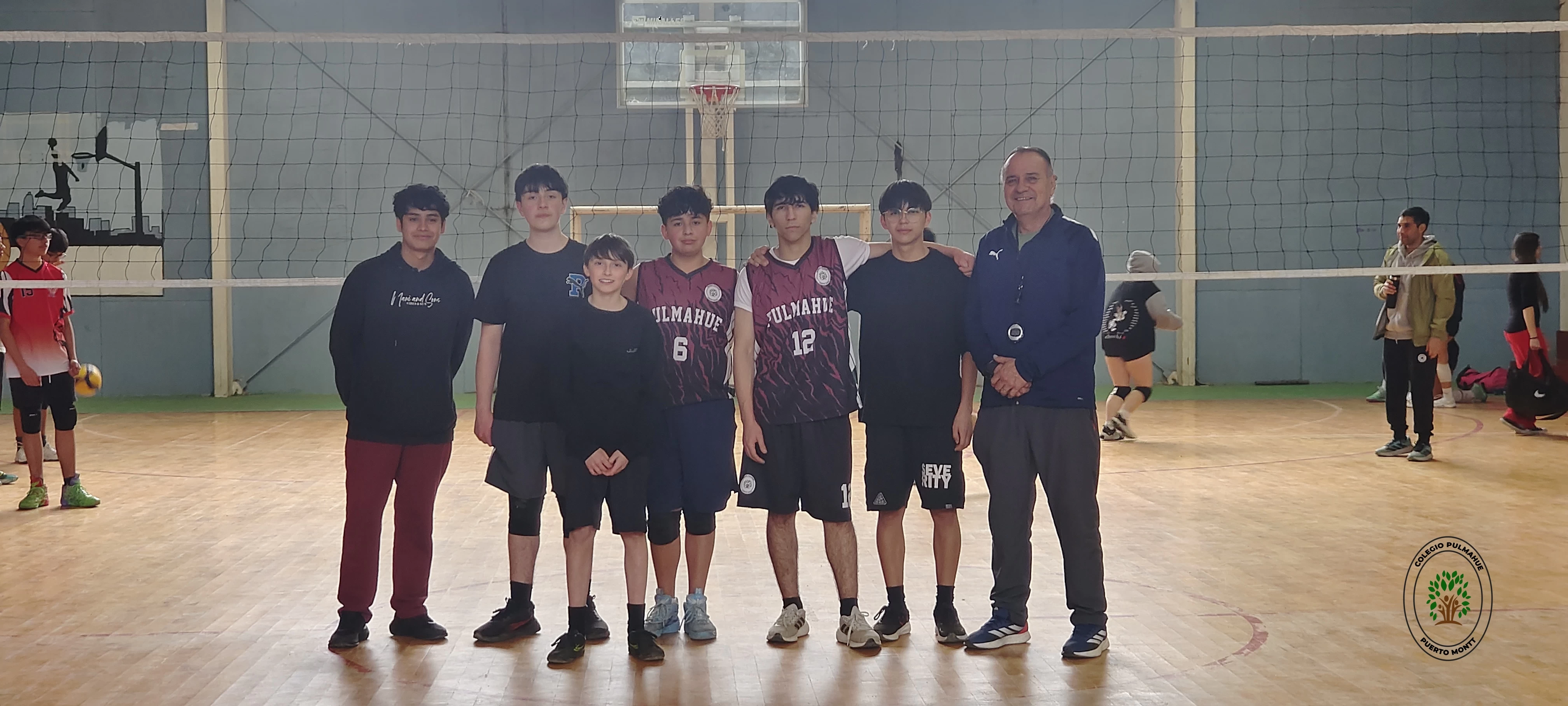 Imagen de la noticia: ¡Poder y destreza en la cancha! La selección masculina de enseñanza media lo dio todo ante el Colegio Chileno Americano